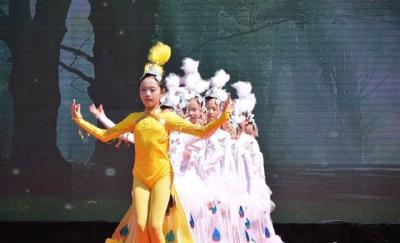 “拥抱新时代，共圆小康梦”溪丘湾欢庆建国69周年！