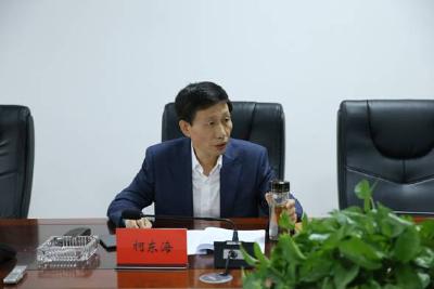 柯东海调研州高新区基础设施建设时强调 通过企业落户倒逼基础设施配套设施建设加快进度