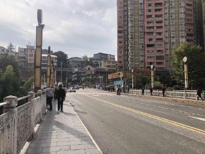 宣恩城区贡水大桥北岸通道工程基本完工 大桥已正常通车