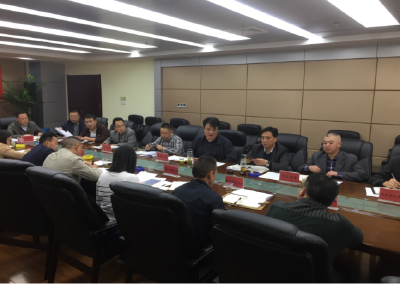 州住建委组织召开州城“拆围透绿、见缝插绿、裸土覆绿”工作推进会