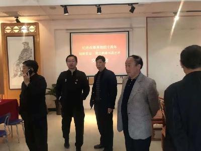 鹤峰县文体新广局联合湖南省花垣县文联举办“湘鄂缘”联谊书画展活动