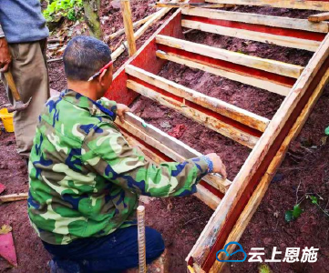 基础设施再升级 巴东黄土坡打造幸福移民新社区