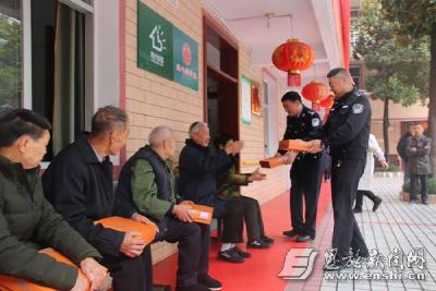 举报客运企业违法行为可获万元奖金 又一举报者将奖金捐给福利院