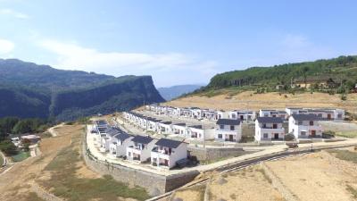 巴东深入开展乡村振兴试点村建设