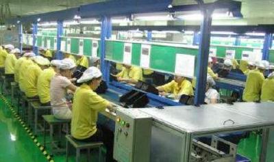 学校组织学生“社会实践”：没工资，每天干活十几小时