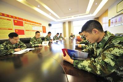 【“十进十建”进行时】巴东县：铁纪铸“铁军”  《条例》宣讲进消防