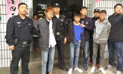 巴东公安2小时内抓获3名抢夺手机犯罪嫌疑人