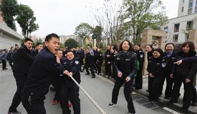 建始公安举办警体运动会