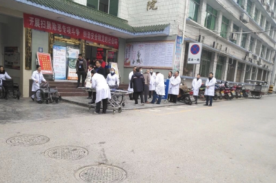 车祸无情人有情 宣恩县民族医院全力接诊车祸伤员