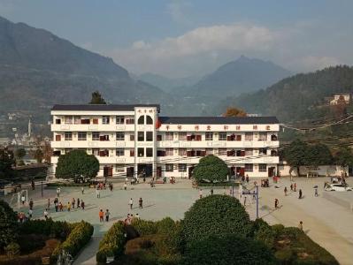 鹤峰:“乡村学校少年宫”特色课堂托起深山白族娃多彩的梦想