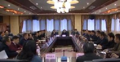 刘芳震与红太阳集团董事长杨寿海座谈时表示 积极推动投资项目落实落地