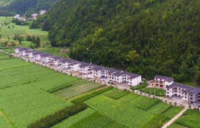 恩施这个小村，有700年历史，出版了一本《鸦鹊水村志》