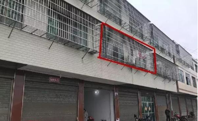 12岁少年弑母后会见亲属: