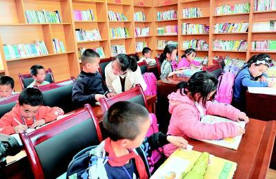 宣恩县蔡家坳易迁社区：“四点半学堂”其乐融融