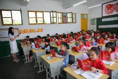 恩施州落实“谁执法 谁普法”责任制出新招