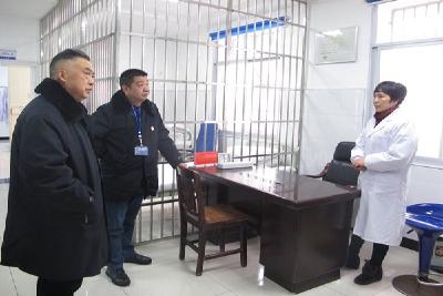 恩施:市检察院开展节前监所安全检查