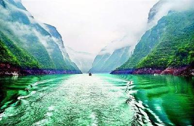 巴东一康养休闲旅游项目签约 总投资30亿元