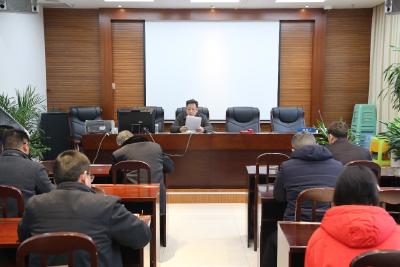 州公共资源交易监督管理局集中学习传达州委、州政府脱贫攻坚工作会议精神