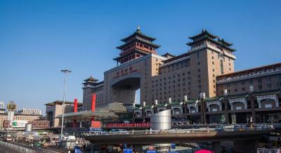 “中国好山水 天赐恩施州” 恩施州旅游亮相北京西站LED四屏联播