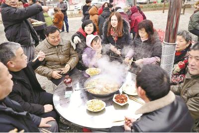 巴东土家年猪节签下50万元订单