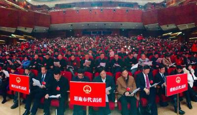 V视 | 21.08万人告别贫困...恩施州2018年脱贫成绩单来了