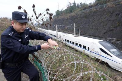 一位恩施铁路警察的春节