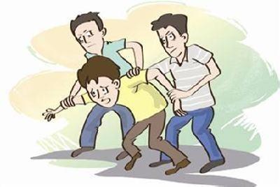 建始：警营春节不打烊 铁地联手擒逃犯