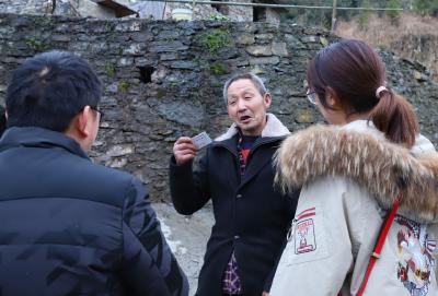 《人民日报》报道恩施州：翻山越岭督导脱贫