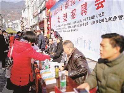 鹤峰就业扶贫变“输血”帮扶为“造血”脱贫