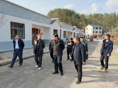 州委书记柯俊要求：南潭村要实现高质量脱贫