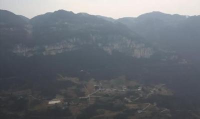 巴东：清太坪镇仙池峰景区与绝壁天河景区衔接路开工