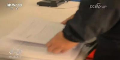我的前男友是个“间谍”，怎么办？在线等！！