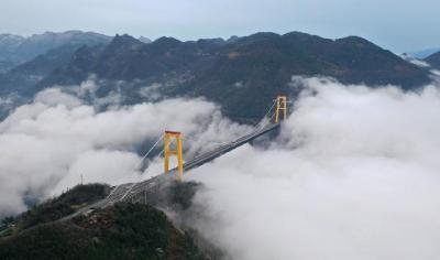 湖北恩施丨雾锁高桥似仙境
