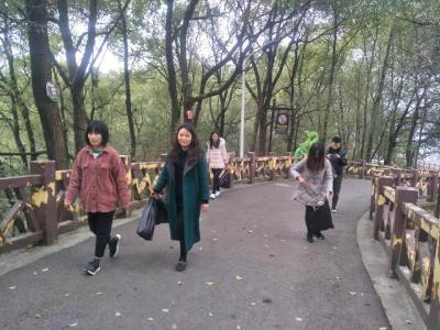 恩施州人社局组织开展志愿者活动