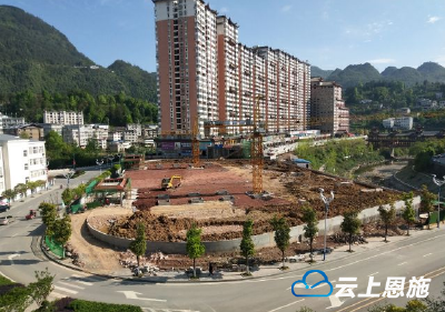 鹤峰:九龙广场主体工程已完工 内设253个停车位