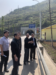 谢俊杰检查指导恩施州国省干线公路安全重大风险防范化解工作