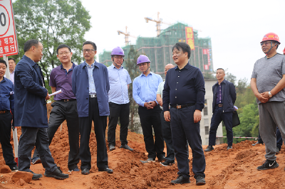 吕金施赴所联系州城重点建设项目现场调研