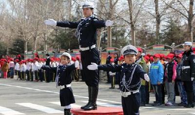 咸丰:绷紧安全弦从抓手上交通安全培训入手