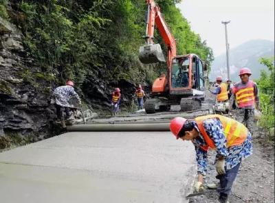 巴东这张乡村路照片火了，在省里获奖了