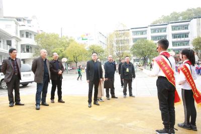 省检查组验收我州“法治文化建设示范点”