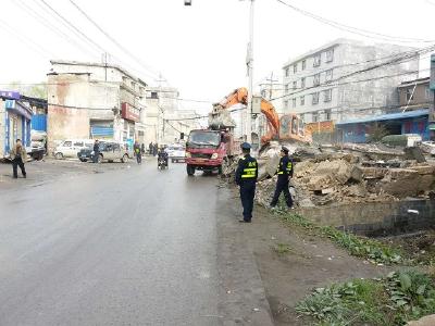 利川公路：精心扮靓公路 迎接利川“两会”