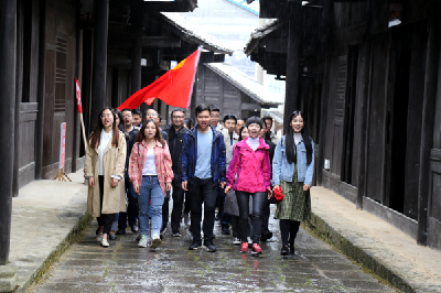 【纪检人·镜头】鹤峰县：以青春之名 传承“五四”精神