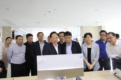 宜春市委书记一行考察州公共检验检测中心