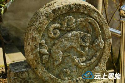 鹤峰：百年门墩存遗韵 “蒙古包”里留乡愁