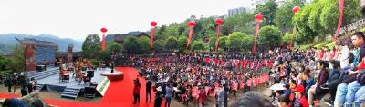 “五一”小长假，30万游客徜徉秘境巴东