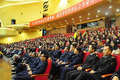 来凤县：张富清先进事迹报告会拉开宣教月活动序幕