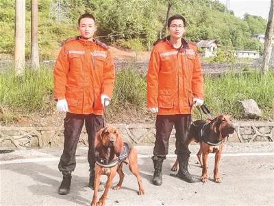 建始两少年为玩游戏逃学5天躲屋顶 警方动用专业搜救犬终找到