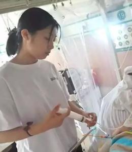 17岁女孩放弃高考捐髓救母：高考可以重来，妈妈的生命只有一次