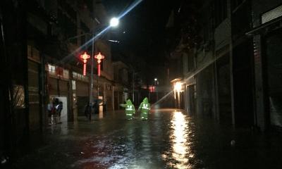 深夜，20多人被洪水围困...这场大暴雨给恩施造成多大伤害？