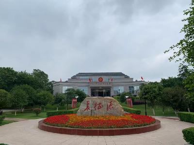 今天，我们为什么要再走长征路？